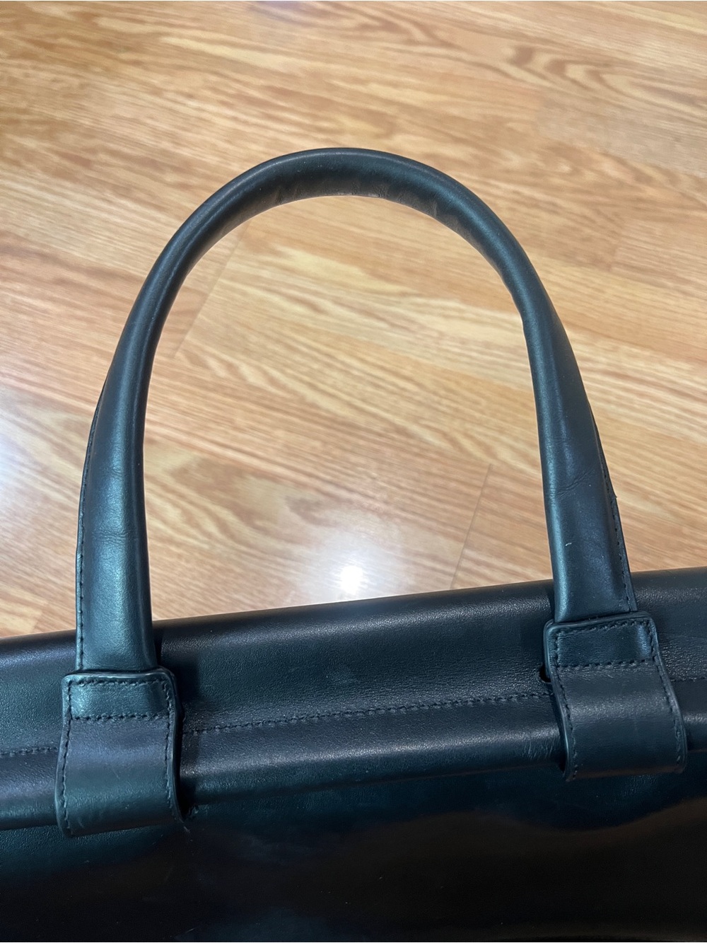 Emma Traveler 39 Classic Black Leather Top-Handle Travel Bag - Picture 3 of 15
